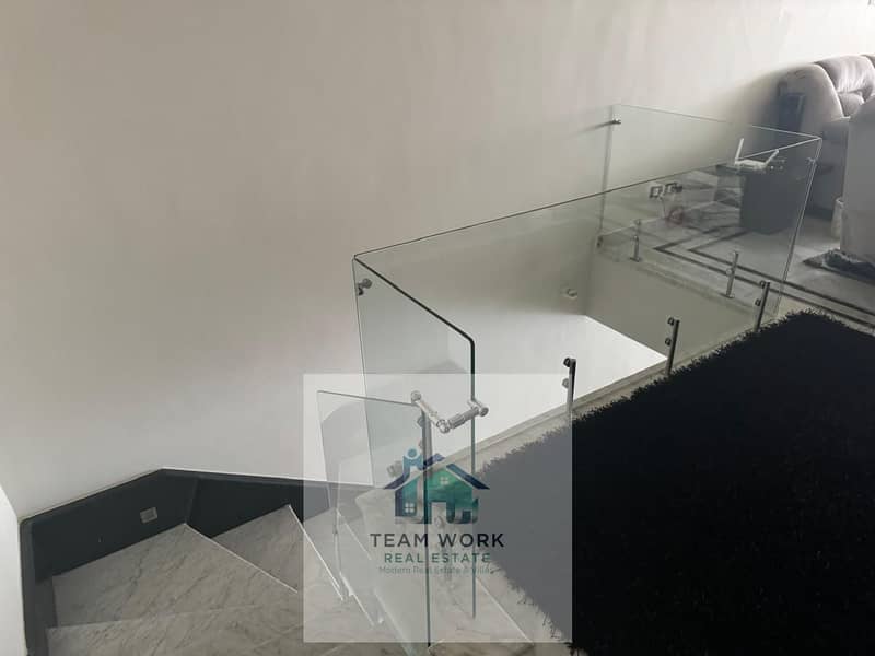 12 cff32cc9-8612-4ebd-9f3d-6c18c87b8bfa. jpg