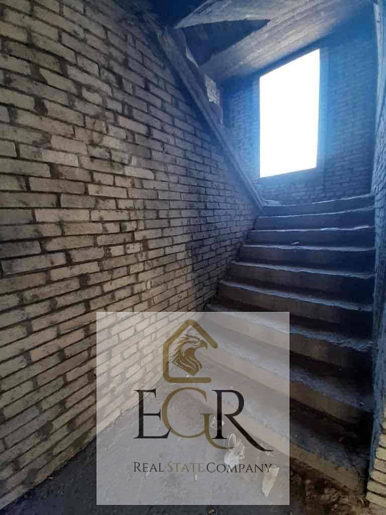 11 a7f6f0f1-5eed-476c-b771-59421e28a6bf. jpg