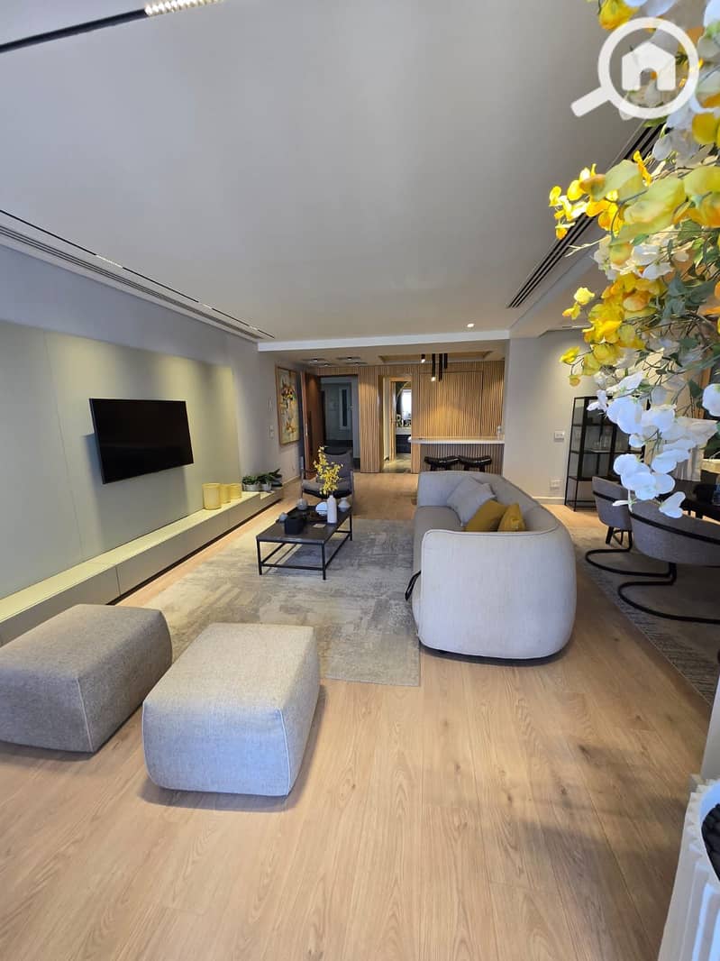 16 WhatsApp Image 2025-08-20 at 17.41. 43_1a9ebf56 - Copy. jpg