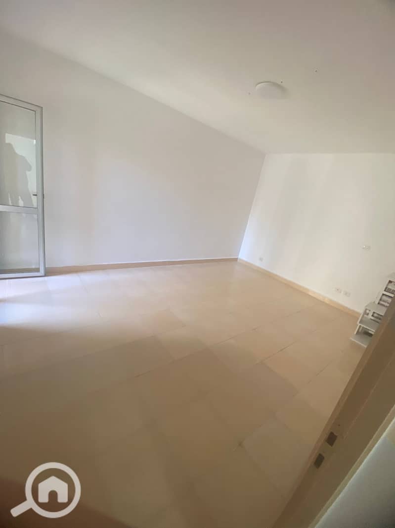 5 38ffcfaa-4d85-4d4f-914b-c084d51f37c9. jpeg