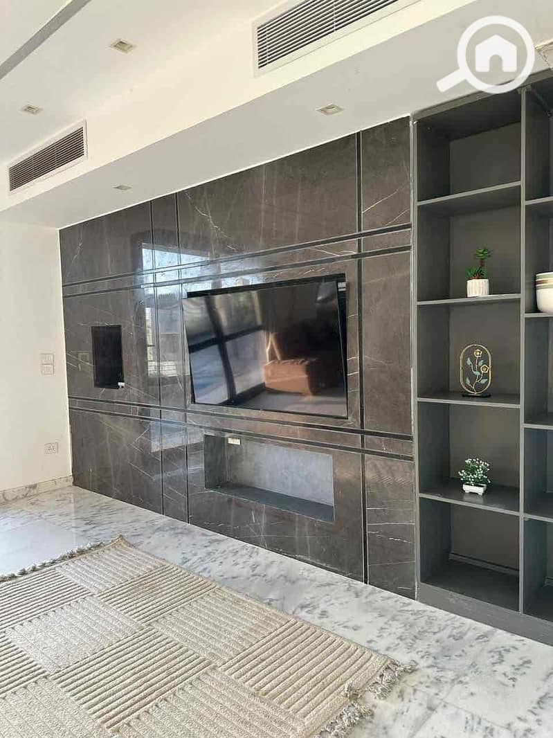 5 e3a35d75-f893-463c-93c2-40a6d95377bb. jpg