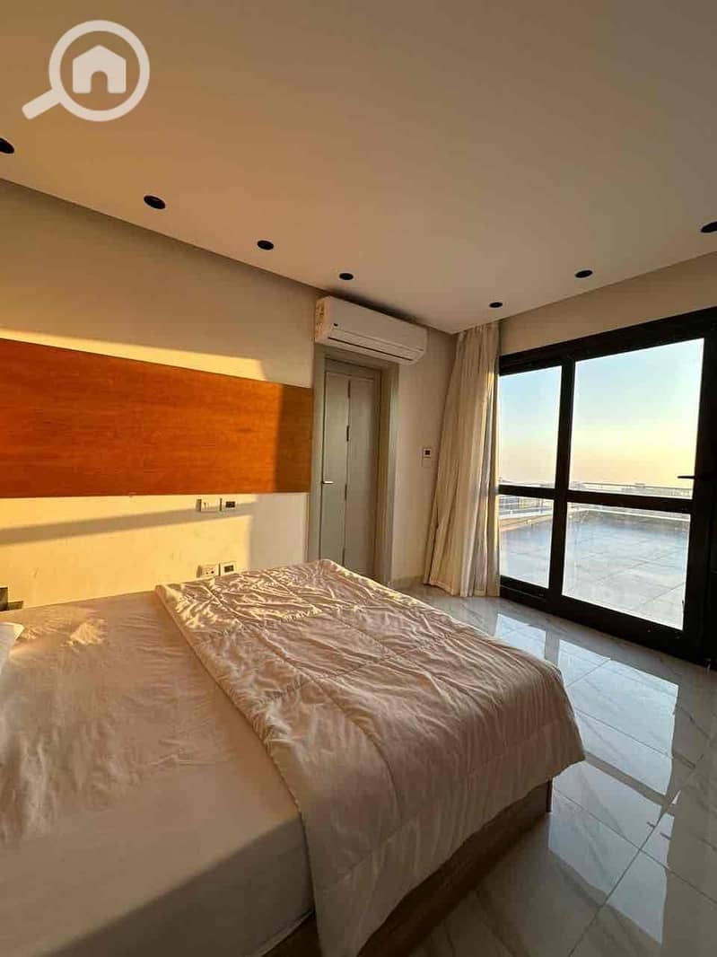 10 18d2c873-50e7-4778-a3c2-a3780bf00a8f. jpg