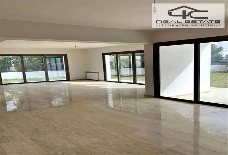 8 5802848-38626o. png