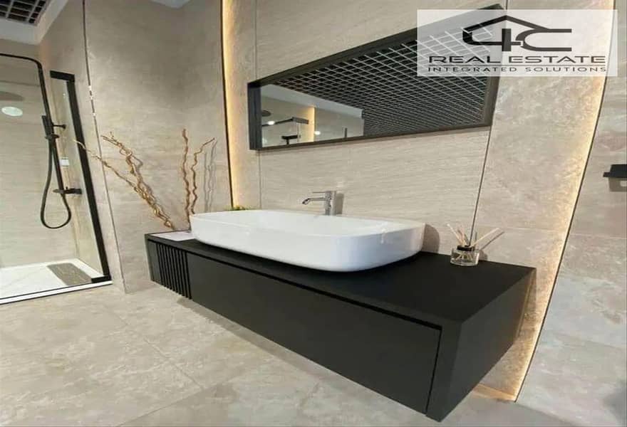 10 5802848-acce6o. png