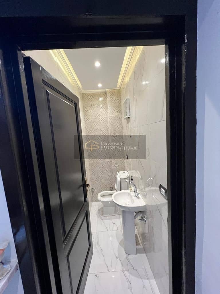 5 8202a634-03f3-43f4-b836-2c0309b62773. jpg