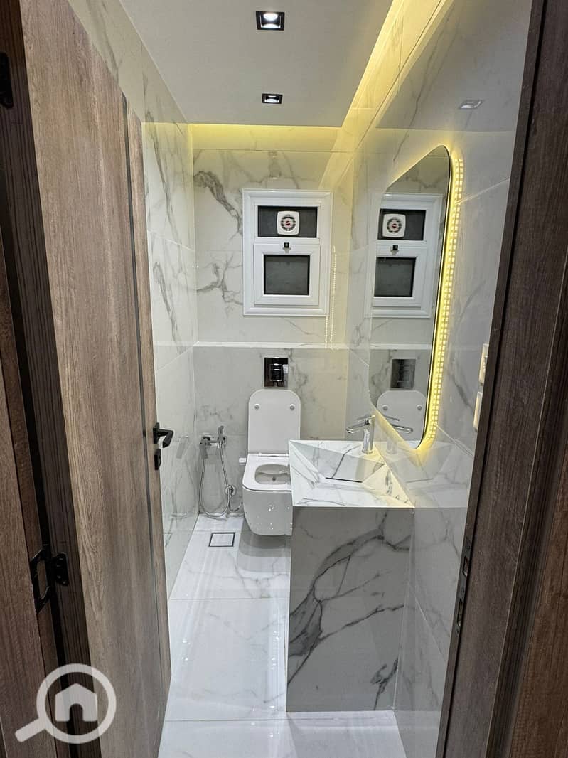 9 WhatsApp Image 2025-12-07 at 4.44. 33 PM. jpeg