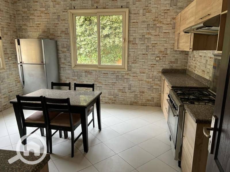 10 ce2d5511-1f3d-480b-a69e-14d1b2ac3a41. jpg