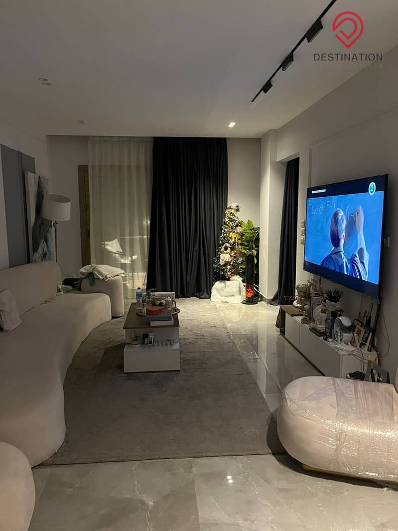 3 4e103f9a-3141-4949-bc0d-498a2a59734d. jpg