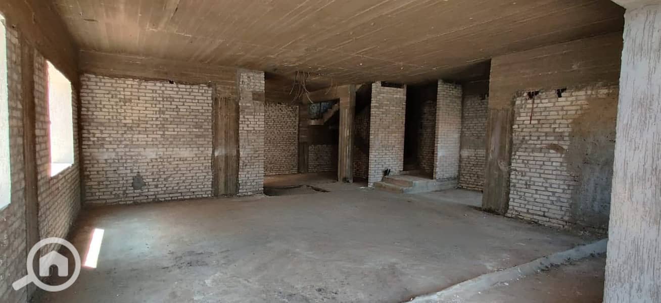 4 WhatsApp Image 2025-12-07 at 17.00. 07_599b6f5d. jpg