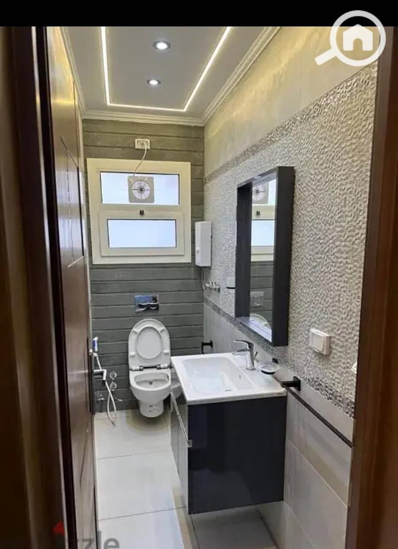 9 WhatsApp Image 2025-12-06 at 10.03. 11 PM. jpeg