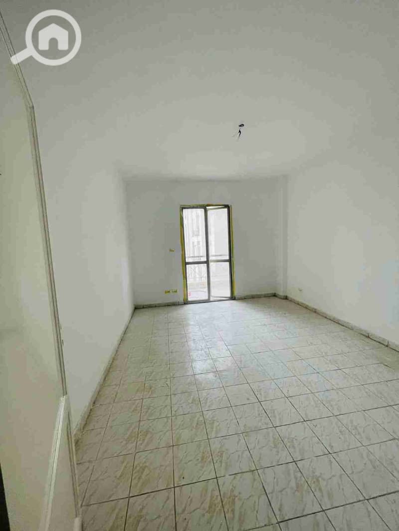 1000852228. jpg 1000852228. jpg