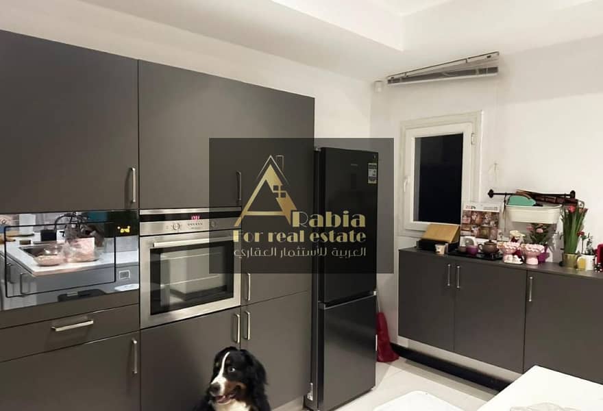 8 d8c76ec9-c356-448d-bb1d-2b15042ba45e. jpg