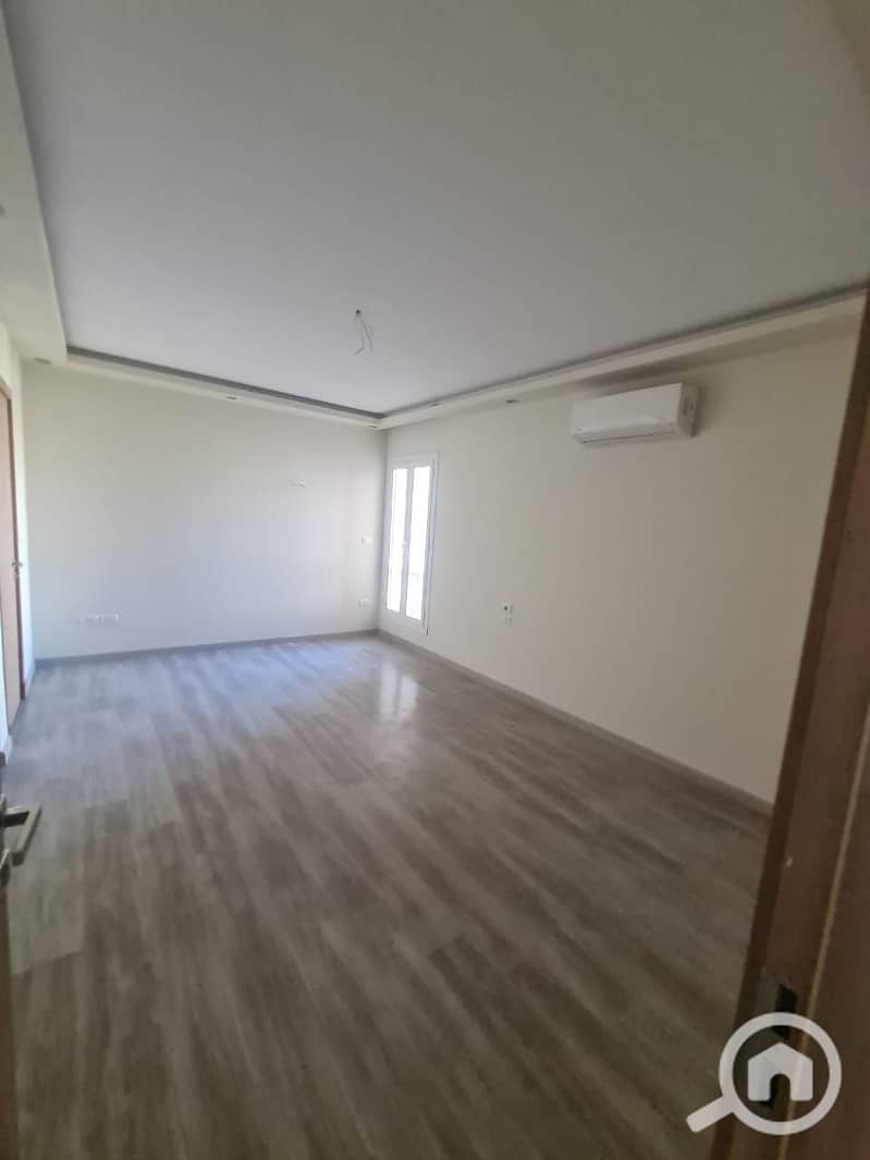 10 WhatsApp Image 2025-12-03 at 3.39. 47 PM (1). jpeg