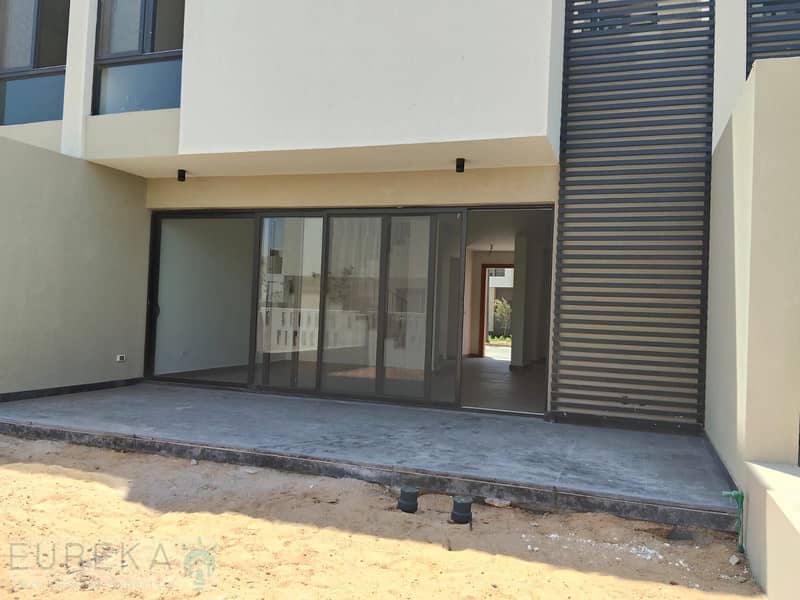 2 2f62fdb0-670d-4f58-9460-8efb911ffcf3. jpg