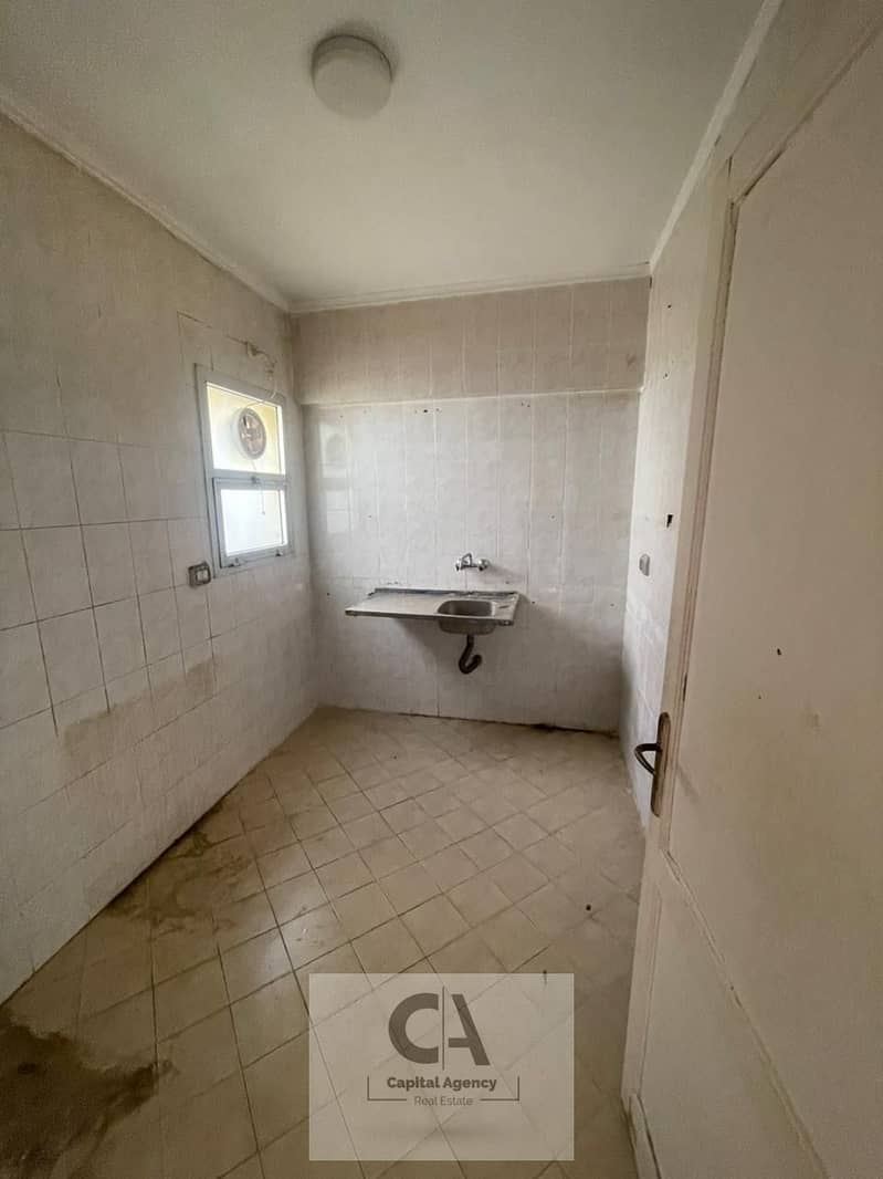 6 62d321ee-d974-4cc3-8d37-0b0a79d65faf. jpeg