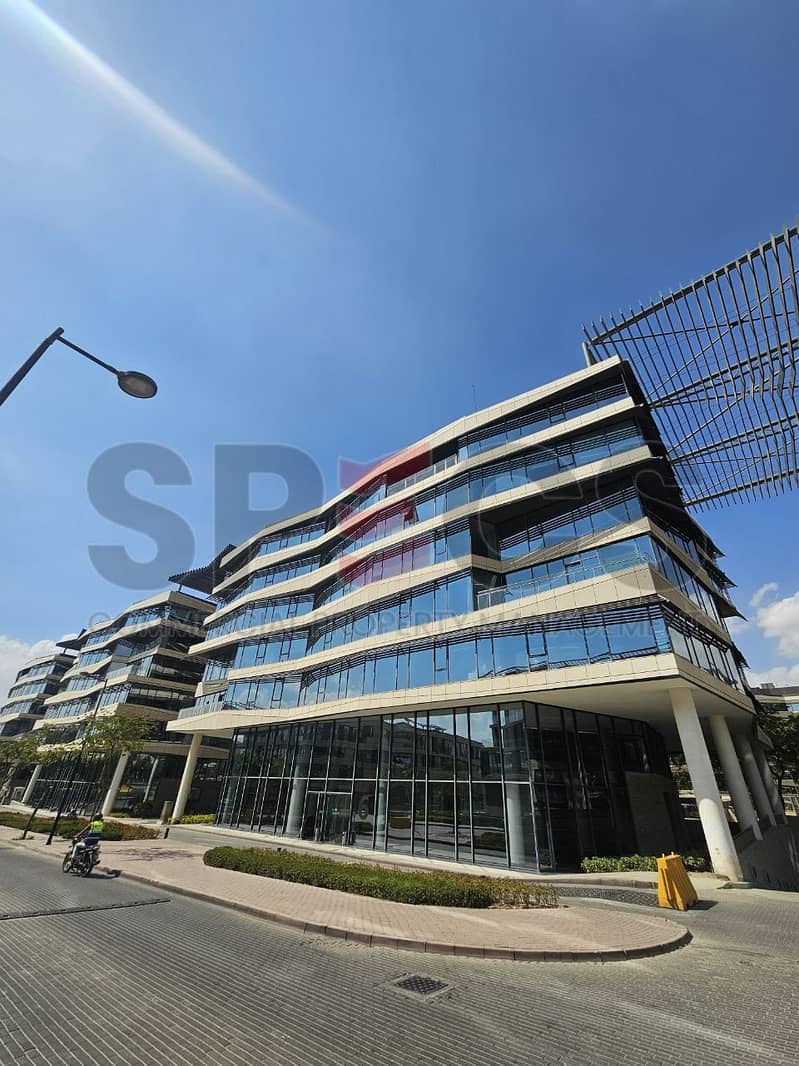 4 photo_5949648170734702241_y. jpg