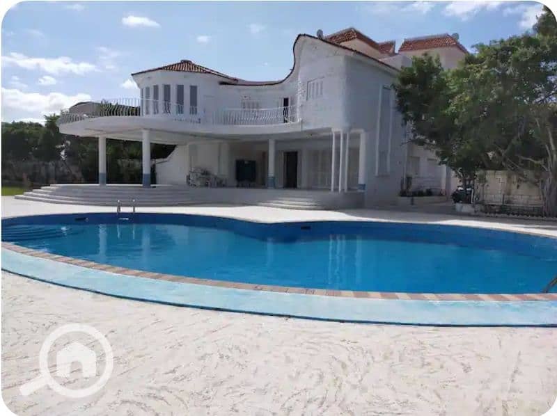 فيلا فاخره فى سيدى كرير فى الساحل الشمالى تسع عائلات و جروبات 8 غرف