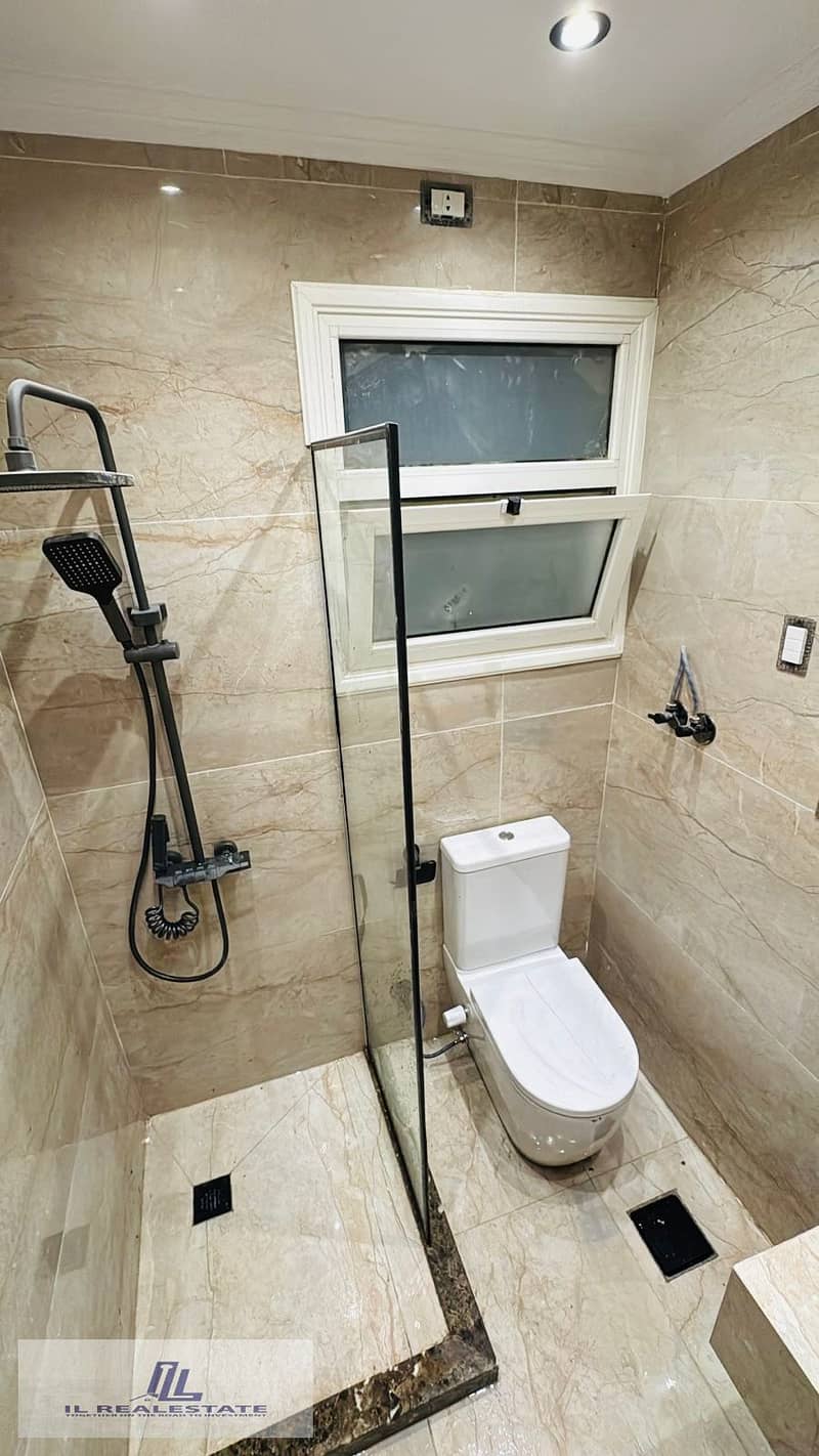 8 ccb986ce-dafa-490f-9488-817e3eedd66d. jpg