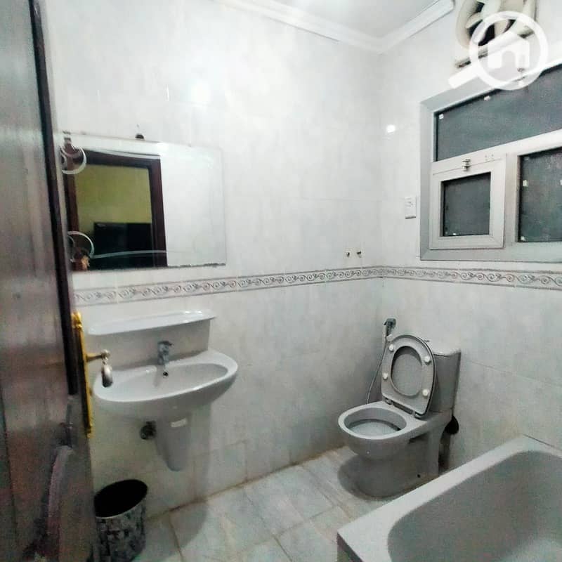 6 WhatsApp Image 2025-12-07 at 10.43. 57 PM (2). jpeg