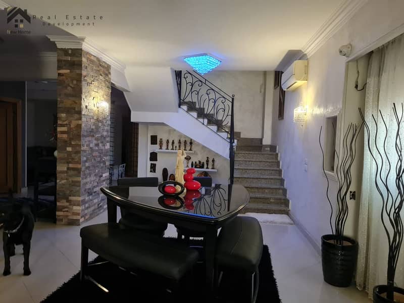 3 WhatsApp Image 2025-12-06 at 23.58. 53_43332928. jpg