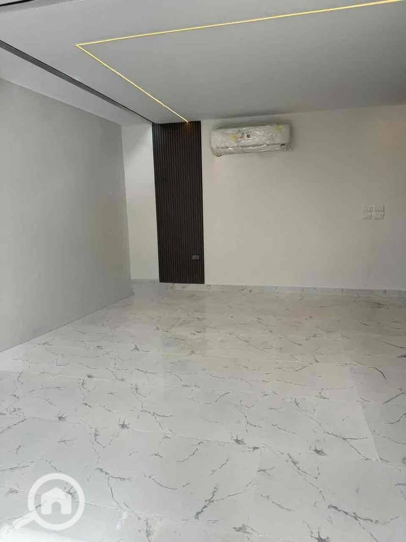 3 76ed7412-859b-46dc-812e-7c8cbe04ac0f. jpg