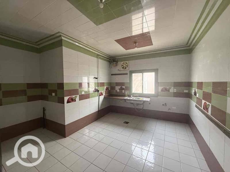 4 378ac625-158a-4175-8707-3215a867fb6c. jpg