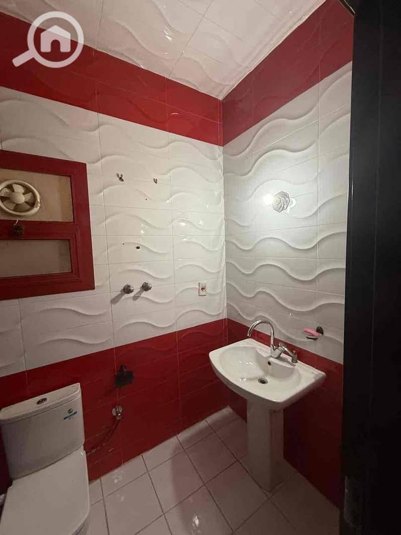 8 02e834e3-61ac-4946-8d4b-a48af8d2414a. jpg