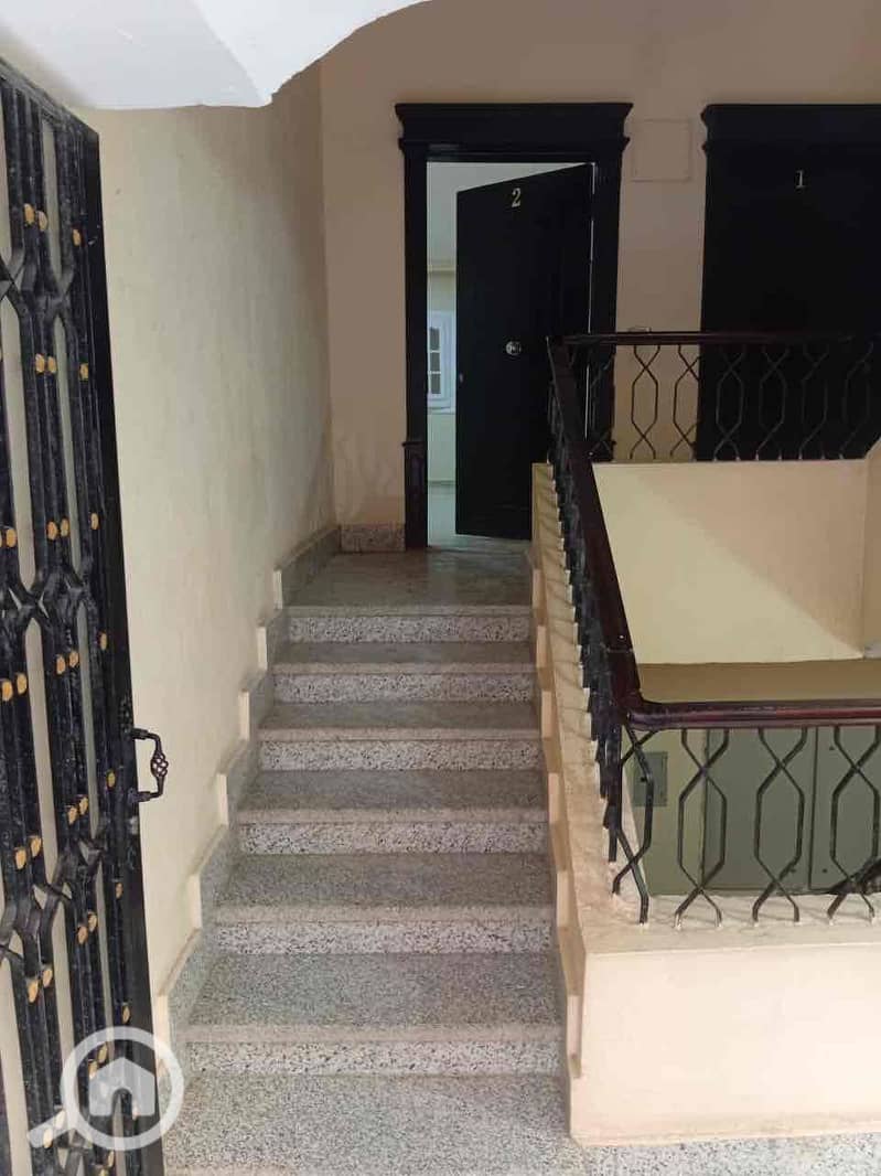 8 b54b9f3f-82e5-4004-9ae6-fe9a5df6051b. jpg