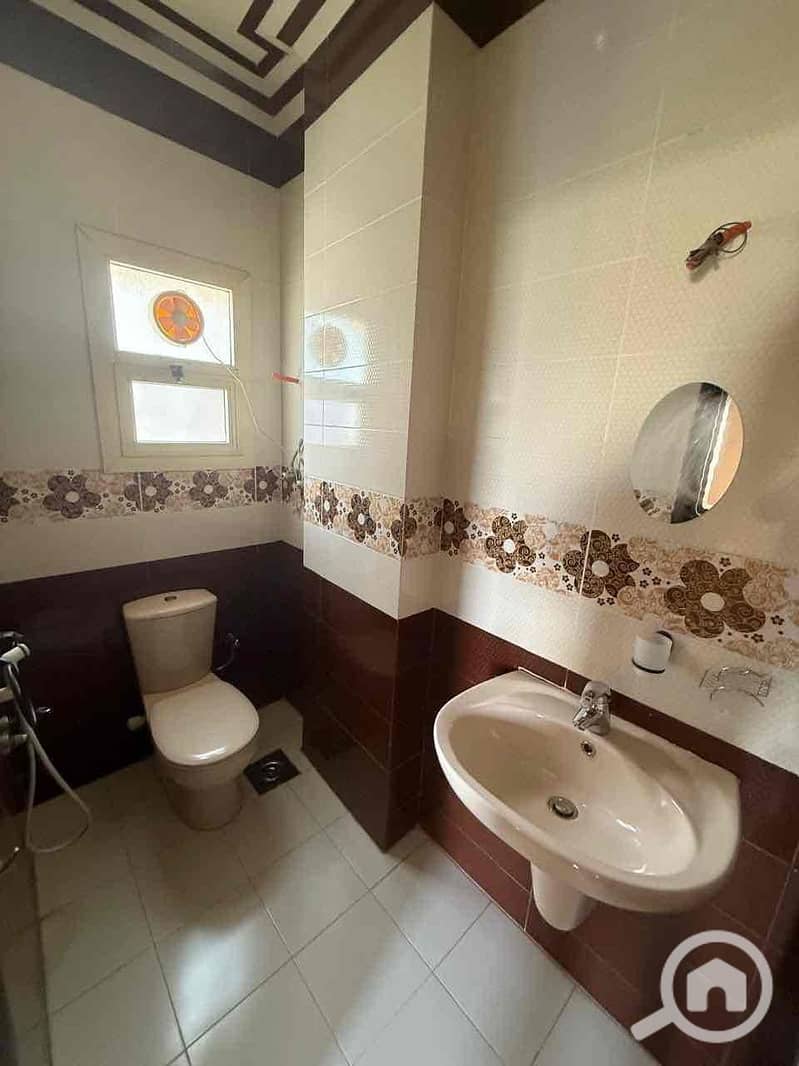 10 d791f0df-0964-45fe-9d31-d855fafdfe75. jpg