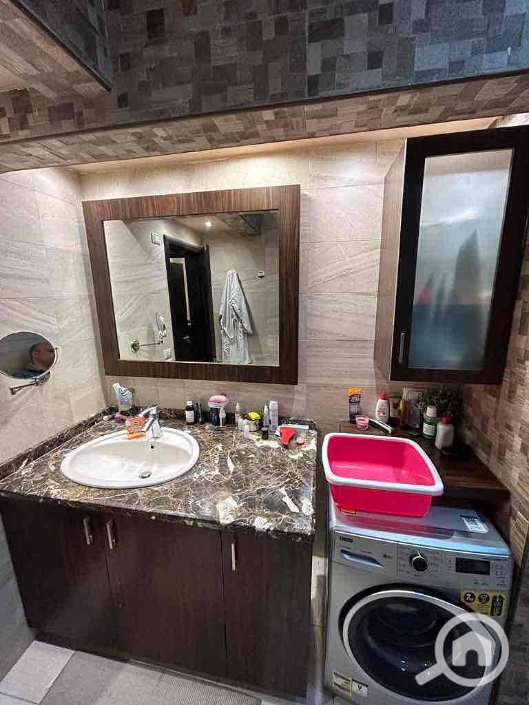 2 405da312-9b86-46eb-be34-0981fb0c561f. jpg