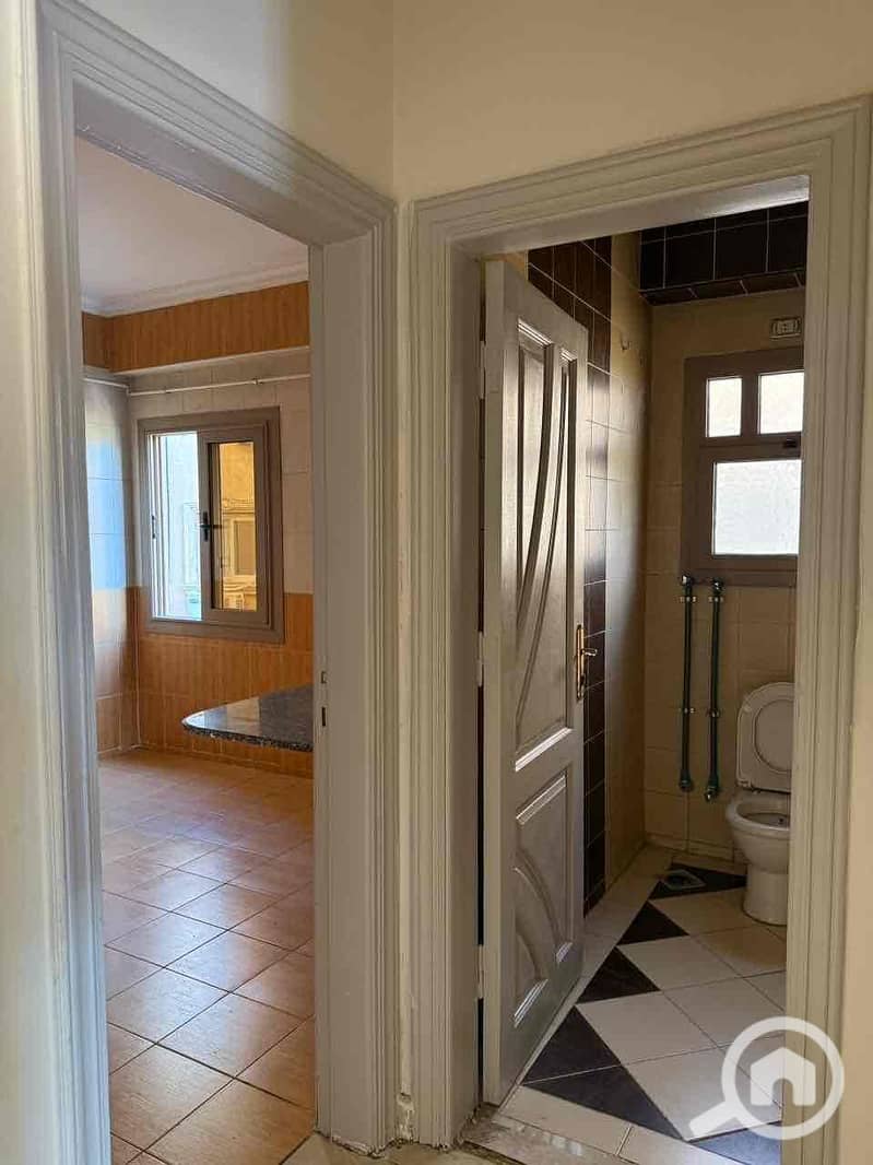 10 69156066-1ccd-49ae-abc8-73a441e9c8f9. jpg