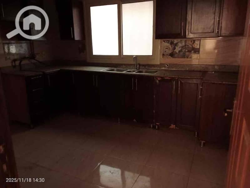 17 2e551373-54e1-49ef-a34f-cb8dc20fa318. jpg