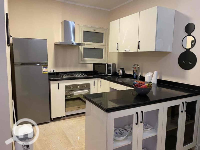 4 d99ab0b6-8ba3-4193-a4da-59f57cd04ef6. jpg