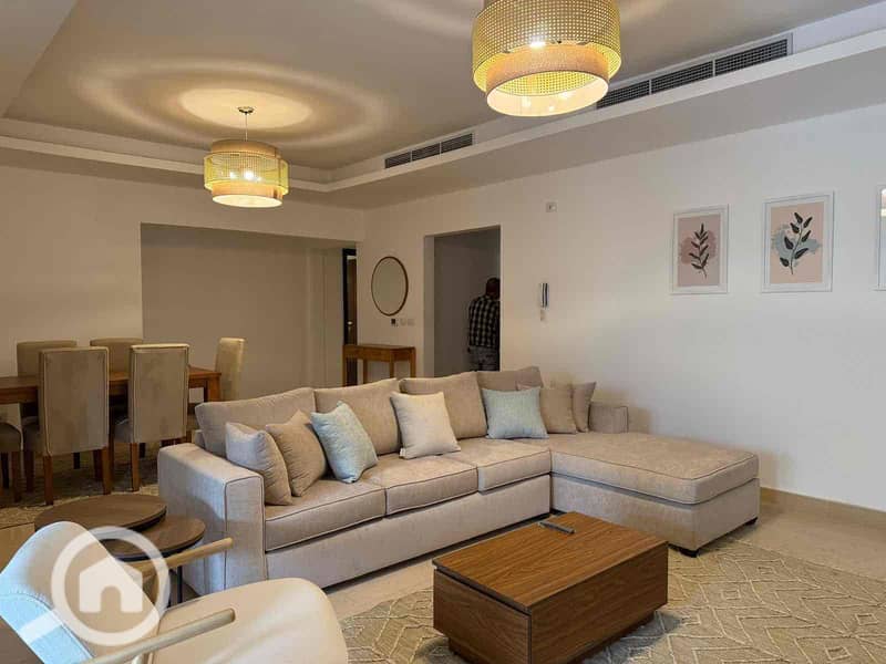 2 1aac560d-7273-4901-bccb-b4d0ee13f06e. jpg