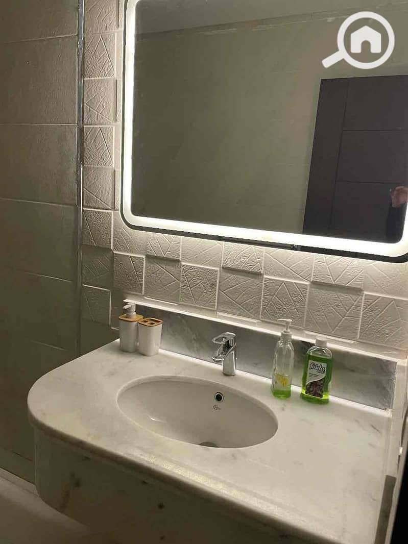 12 30ec28ac-953c-469c-8829-75d250130841. jpg