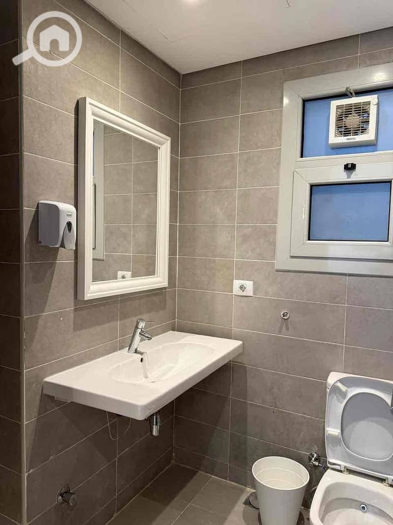 11 bdaf47cd-7769-4710-9781-7d538e80ca14. jpg