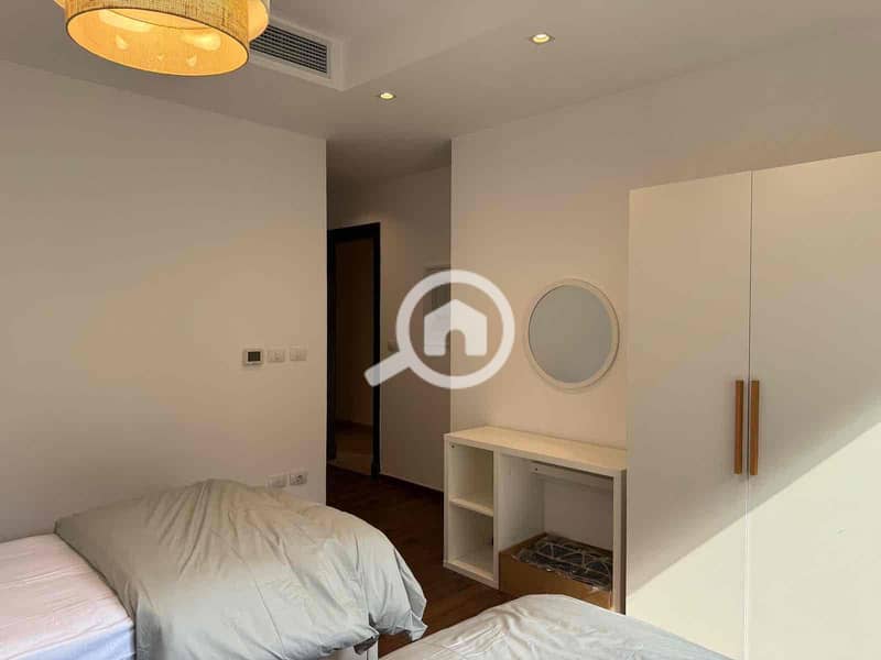 14 2deebcbb-2f41-4350-8a81-14c4740ef99a. jpg