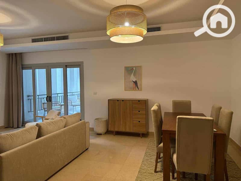 15 df206678-1e06-4c0f-8b3f-df6ac96bc4c1. jpg