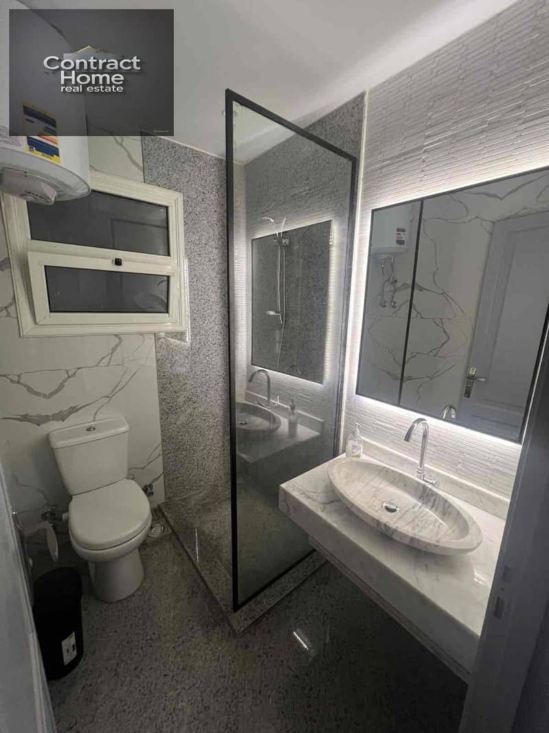 10 b4a5d961-cfee-49b2-94bd-850e66b4a4ec. jpg