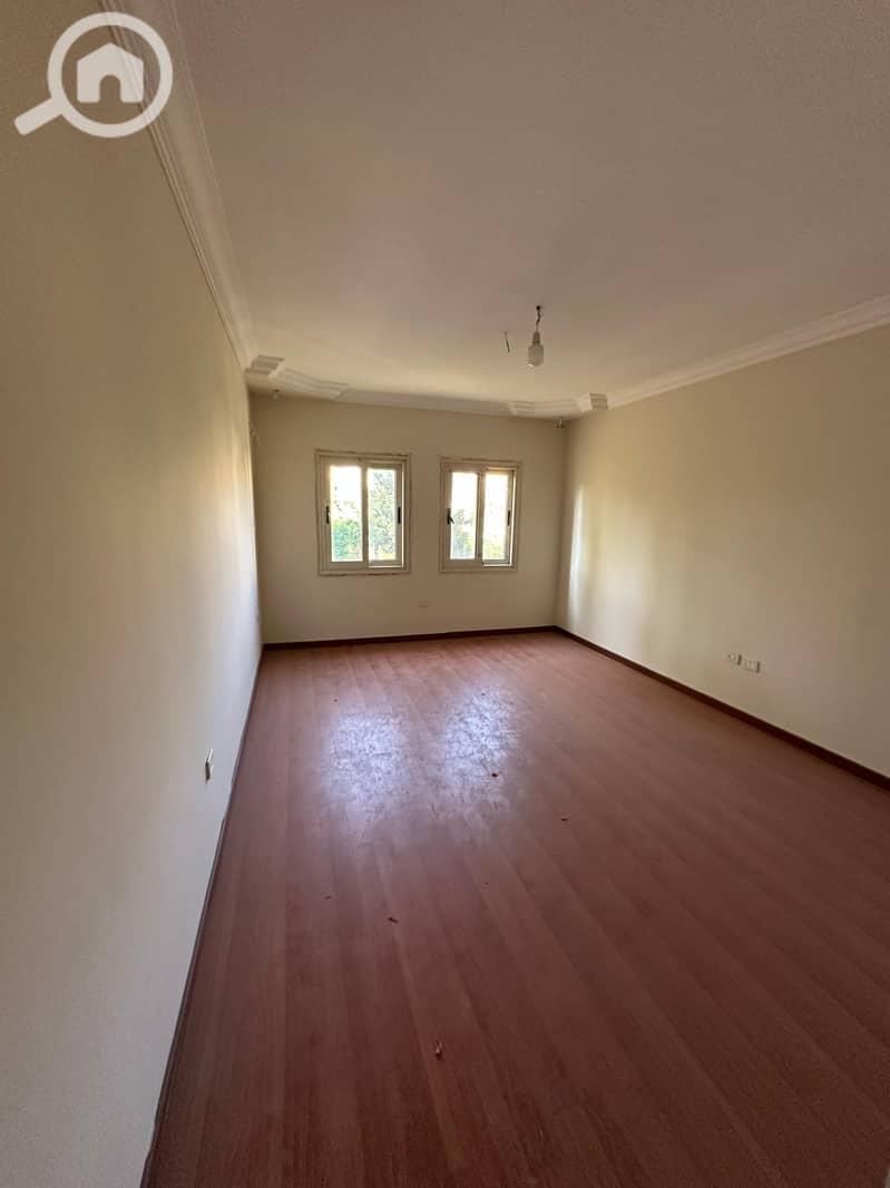 11 439585cc-f3bf-4281-8fc9-92fc7f3ebcc5. jpeg