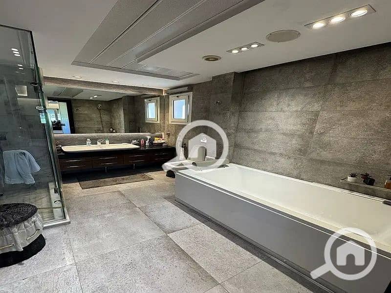 18 bbc8ed68-1780-4297-9e5b-c5da521b25be. jpeg