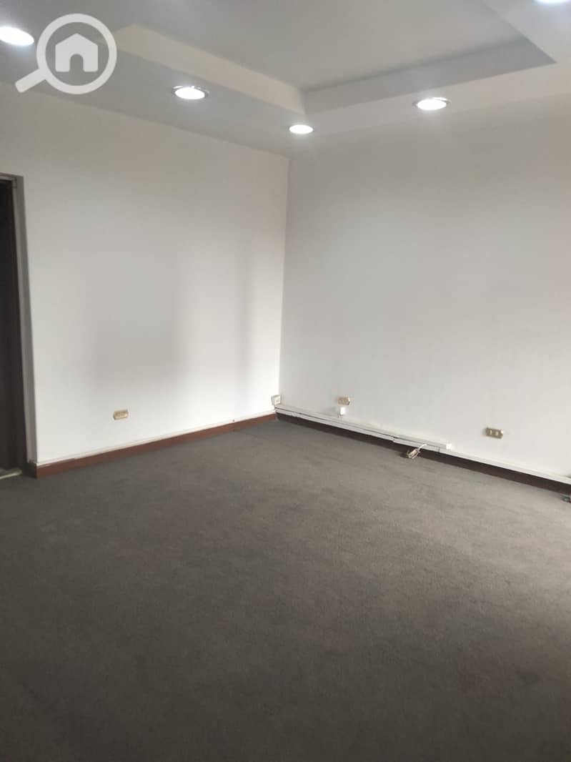 4 WhatsApp Image 2025-12-06 at 7.49. 58 PM (2). jpeg