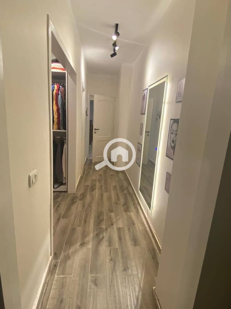 10 cfdb5d47-0731-4654-8618-426f3eaf4119. jpg