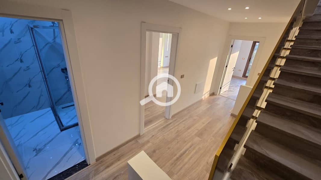 25 e82f5ea2-931f-4153-8238-e56eca823395. jpeg