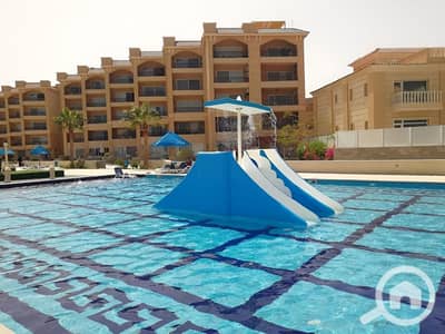 1 Bedroom Apartment for Sale in Hurghada, Red Sea - hurghada-selena-bay-luxury-resort-premium-apartment-with-private-beach-photo-8. jpeg