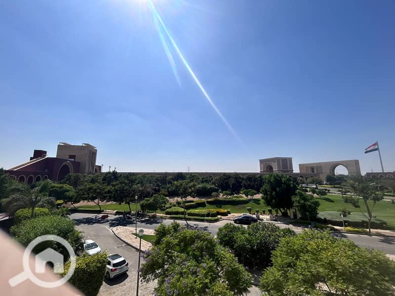 14 f5c0e5e5-9e9e-4930-b512-c13fb797132a. jpeg