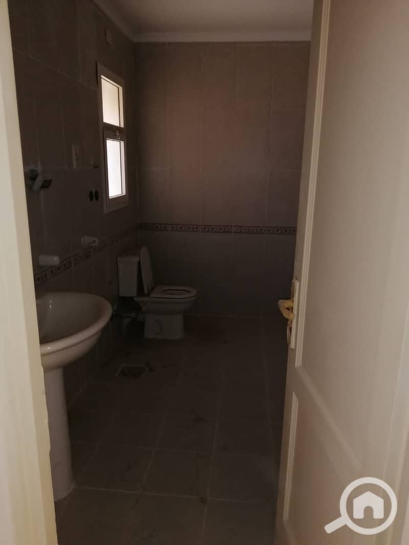 3 b425cacb-3f3e-4528-bdfd-23f8915601f0. jpg