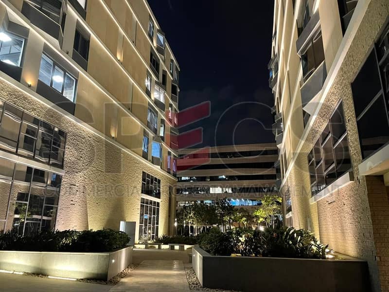 6 2159c8b3-b780-45a3-b46b-0a81706e7bed. jpeg