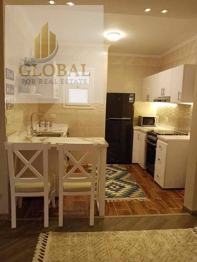 4 134d0855-d623-4d47-85d2-95fb17fc0c8d. jpg