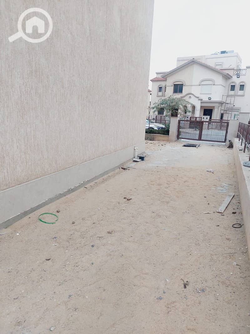 8 c65bc36b-4fba-42e9-9f21-d4f85b53aa1d. jpeg